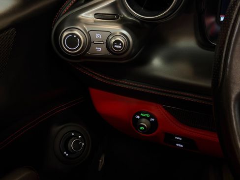 Used 2021 Ferrari F8 Tributo RWD image 25