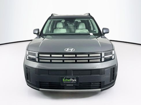Used 2026 Hyundai Santa Fe SEL FWD image 2
