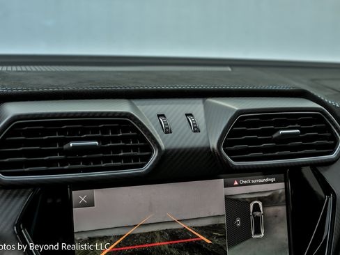 Used 2024 Lamborghini Urus Performante image 44