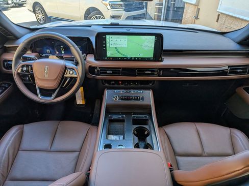 New 2026 Lincoln Aviator Reserve image 17