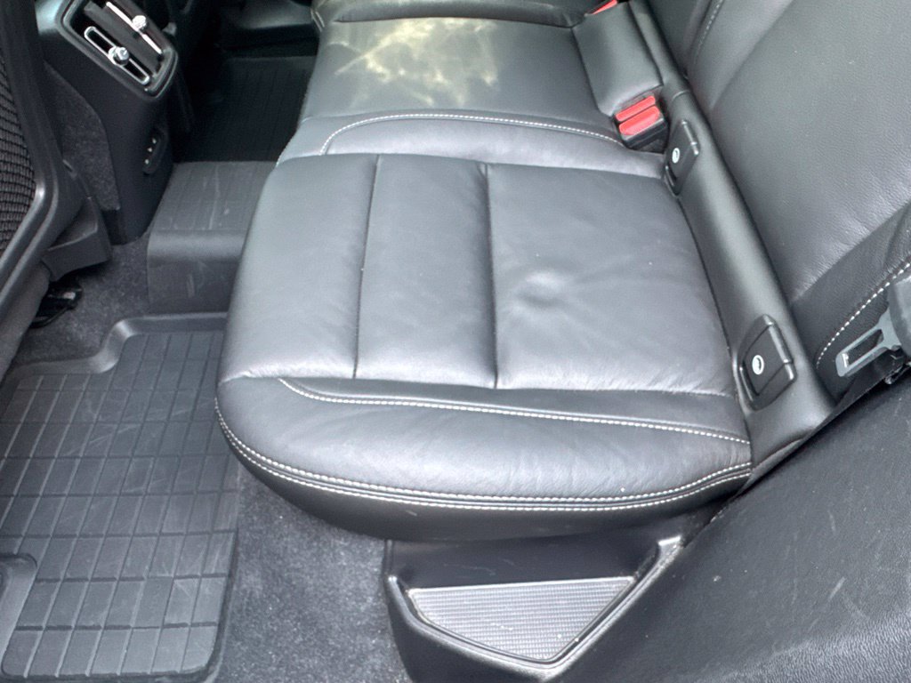 Used 2023 Volvo XC40 B5 Plus AWD/4WD image 51