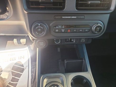New 2025 Ford Maverick Lariat w/ Black Appearance Package AWD/4WD image 15