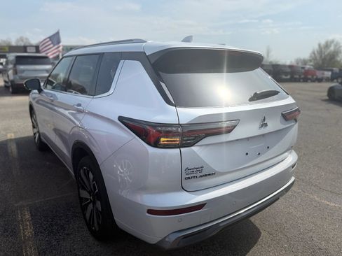 Used 2025 Mitsubishi Outlander SEL image 5