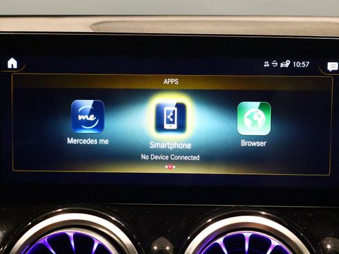 Used 2022 Mercedes-Benz GLB 250 image 33