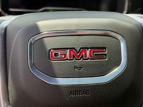 Used 2025 GMC Sierra 1500 Elevation AWD/4WD image 18