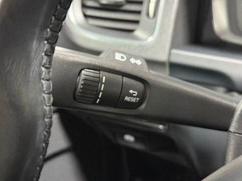 Used 2014 Volvo S60 T5 w/ Climate Package image 28