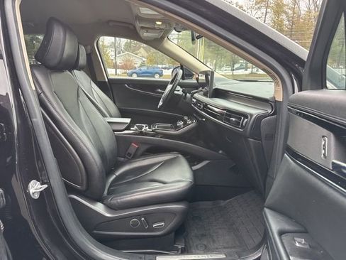 Used 2022 Lincoln Nautilus AWD w/ Premium Package image 19