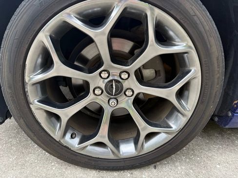 Used 2018 Chrysler 300 Touring w/ Sport Appearance Package image 12