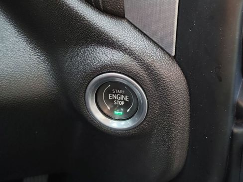 Used 2021 GMC Sierra 1500 SLT image 16