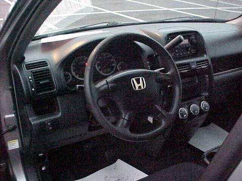 Used 2006 Honda CR-V LX image 10