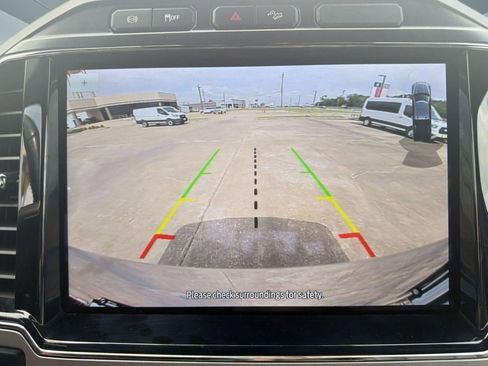 Certified 2022 Ford F250 Lariat w/ Lariat Value Package image 23