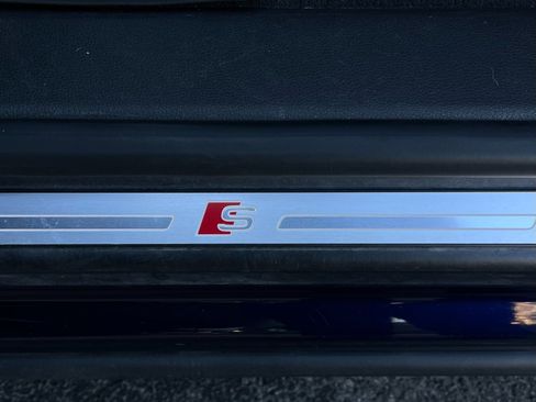 Used 2023 Audi Q8 Prestige image 30