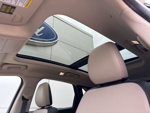 Certified 2020 Ford Escape Titanium AWD/4WD image 13