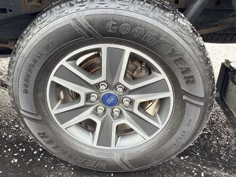 Used 2015 Ford F150 XLT w/ Equipment Group 302A Luxury image 10