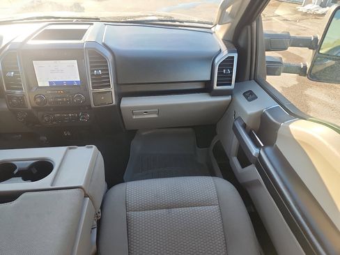 Used 2019 Ford F150 XLT w/ Trailer Tow Package image 11