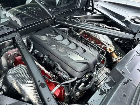 Used 2025 Chevrolet Corvette Stingray Coupe w/ 1LT image 19