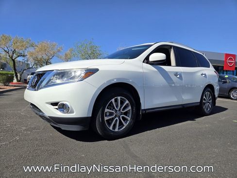 Used 2016 Nissan Pathfinder SV w/ Cargo Package image 2