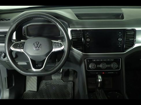 Used 2021 Volkswagen Atlas Cross Sport SEL image 15