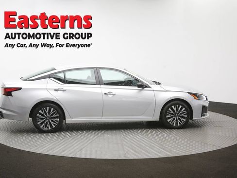 Used 2024 Nissan Altima 2.5 SV FWD image 43
