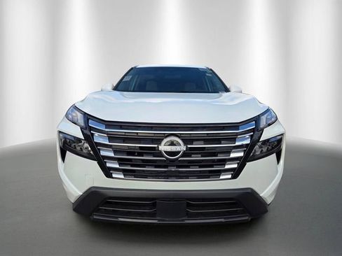 Used 2025 Nissan Rogue SV FWD image 2