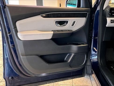 Used 2023 Honda Pilot Elite image 22