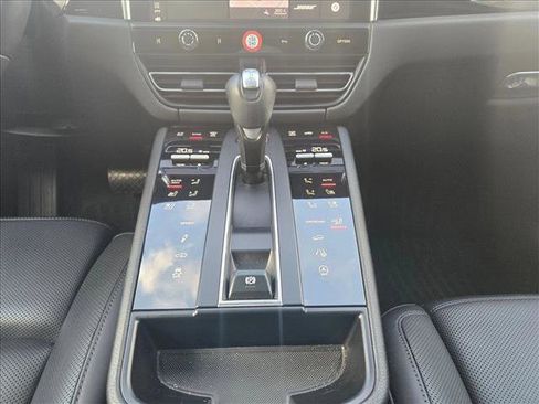 Used 2024 Porsche Macan S image 15
