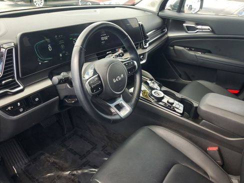 Used 2025 Kia Sportage EX image 14
