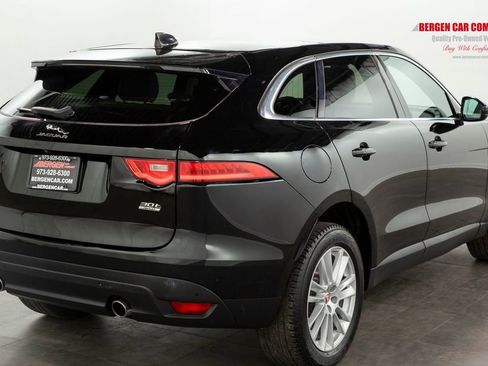 Used 2020 Jaguar F-PACE Prestige image 16