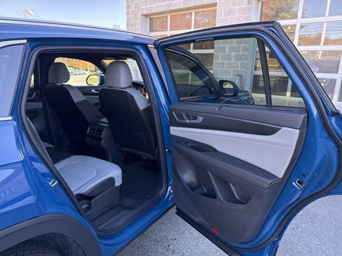 New 2025 Volkswagen Atlas Cross Sport SEL image 35