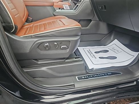 Used 2024 GMC Sierra 2500 Denali Ultimate w/ Max Trailering Package image 27