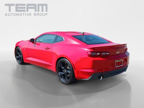 Used 2019 Chevrolet Camaro LT RWD image 5