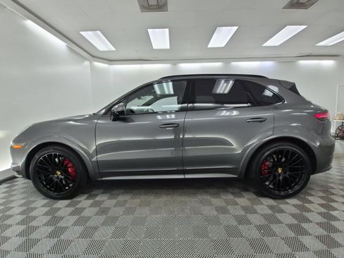 Used 2021 Porsche Cayenne GTS AWD/4WD image 2