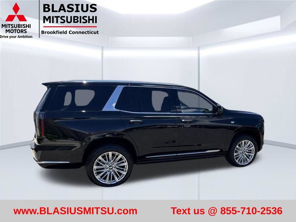 Used 2026 Cadillac Escalade Luxury AWD/4WD image 11