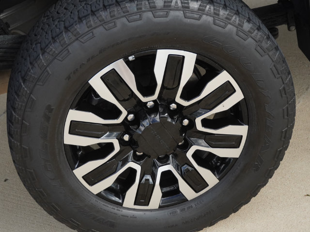 Used 2024 GMC Sierra 2500 Denali Ultimate AWD/4WD image 12