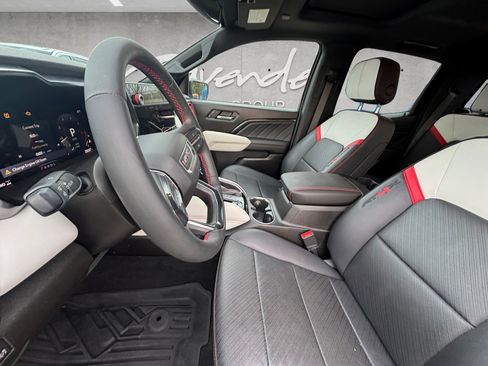 Used 2024 GMC Canyon AT4X image 19