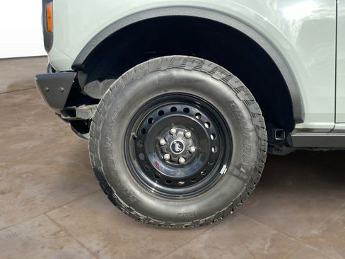 Used 2021 Ford Bronco Black Diamond image 31