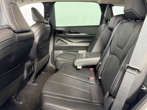 Used 2025 INFINITI QX60 Pure image 24