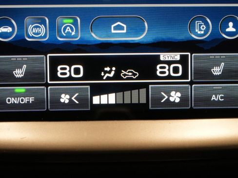 Used 2025 Subaru Outback Premium image 41