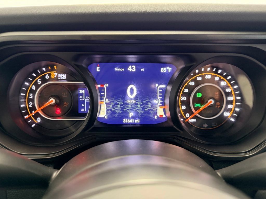 Used 2024 Jeep Wrangler Unlimited Rubicon AWD/4WD image 15