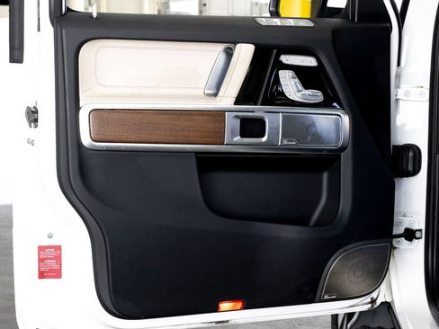 Used 2024 Mercedes-Benz G 550 image 8