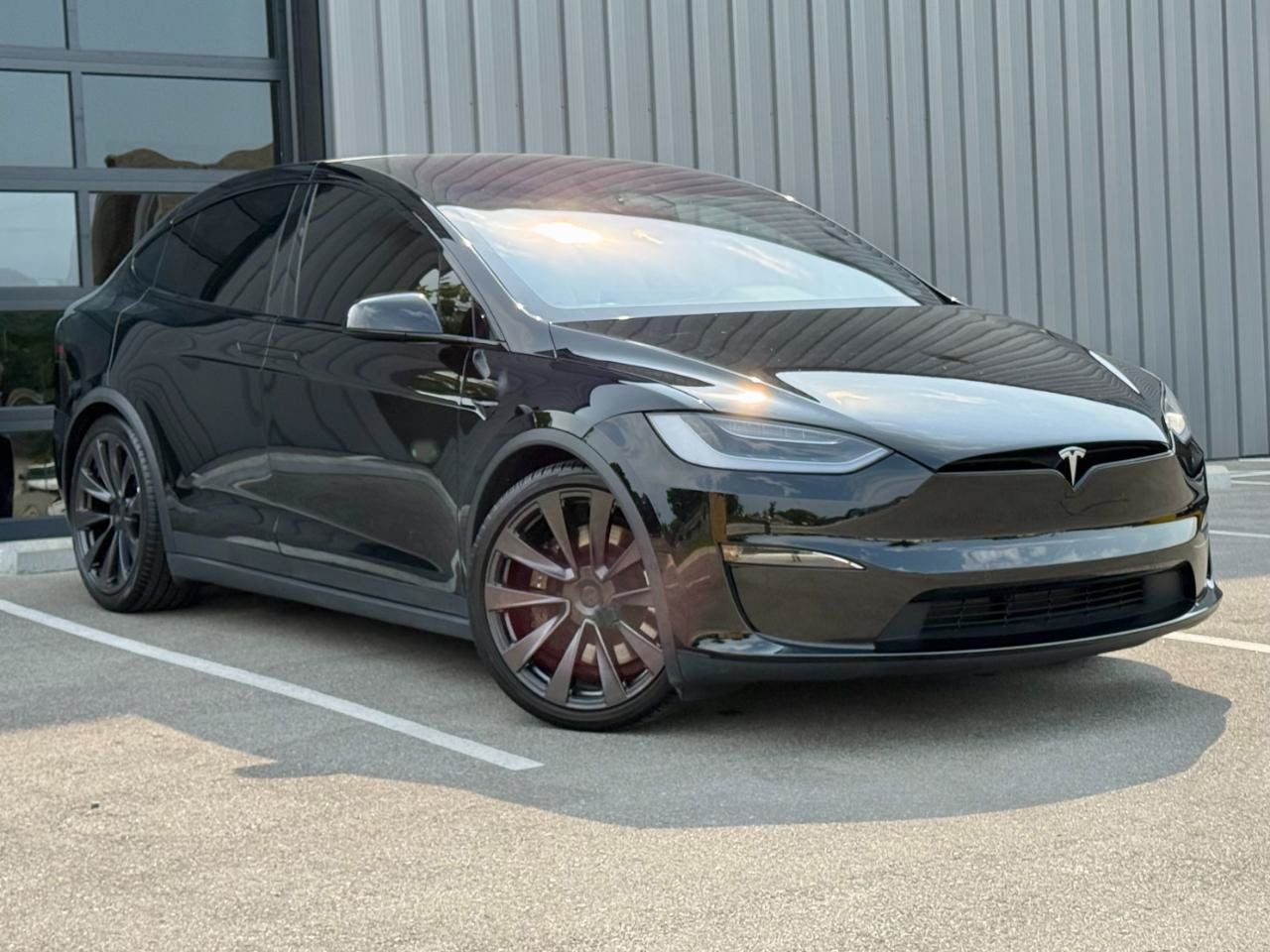 Used 2022 Tesla Model X AWD/4WD image 3