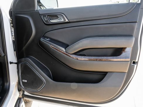 Used 2020 Chevrolet Suburban LT image 57