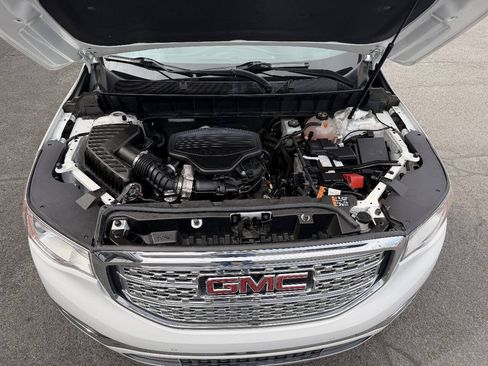 Used 2019 GMC Acadia Denali w/ Technology Package AWD/4WD image 9