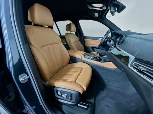 Used 2019 BMW X5 xDrive40i w/ Luxury Seating Package image 29