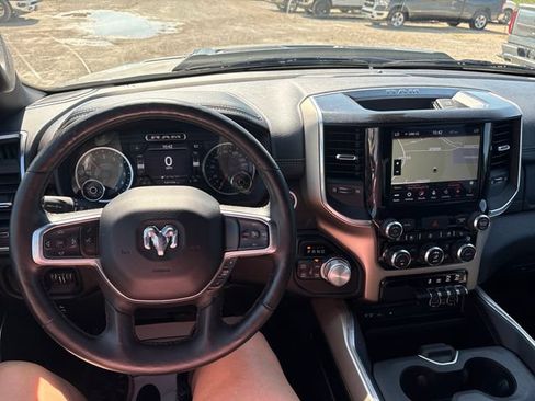 Used 2019 RAM 1500 Laramie AWD/4WD image 10