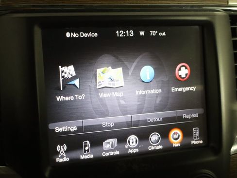Used 2014 RAM 1500 Laramie AWD/4WD image 35