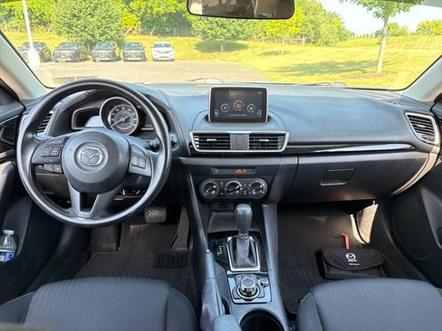 Used 2015 MAZDA MAZDA3 i Sport FWD image 19