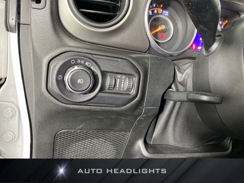 Used 2018 Jeep Wrangler Unlimited Sport S image 25