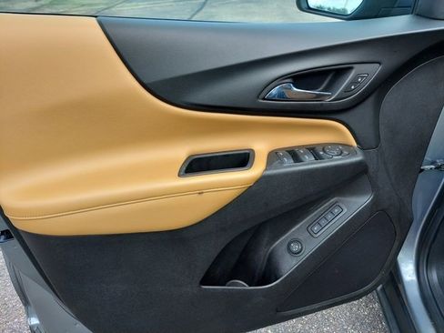 Used 2018 Chevrolet Equinox Premier image 38