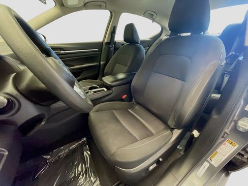 Used 2023 Nissan Altima 2.5 SV image 12